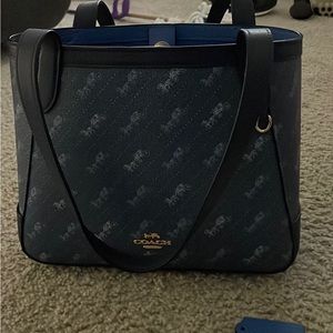 Coach Tote 27 Horse and Carriage Dotted Print